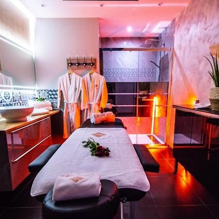 Loft Privatif Avec Jacuzzi Et Sauna Saint-Dizier Exterior foto